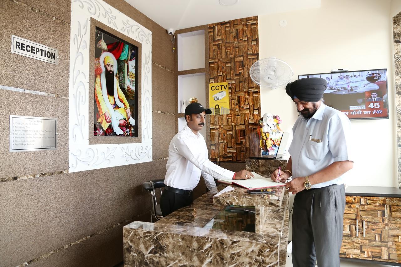 Hotel Chohan Residency อัมริตสา ภายนอก รูปภาพ